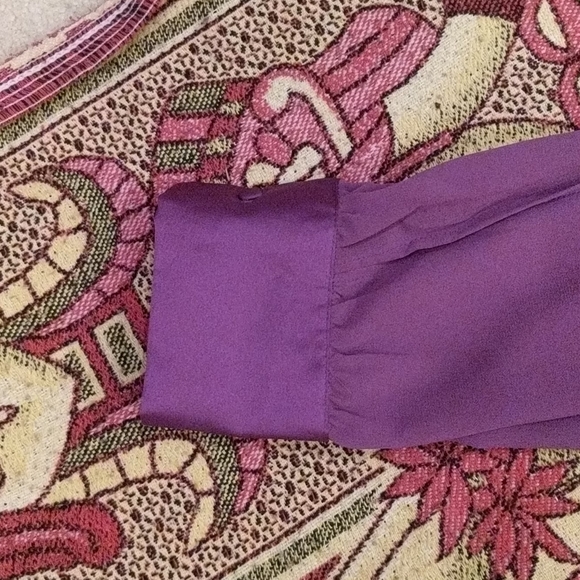 Stunning blouse - Picture 3 of 5